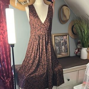 Elegant Brown Patterned Dress